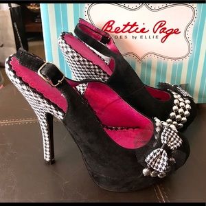 BRAND NEW Black Suede/Check Heels By: Bettie Page